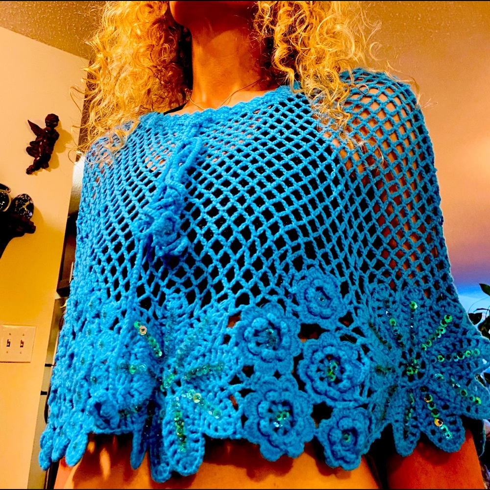 Turquoise hand it show